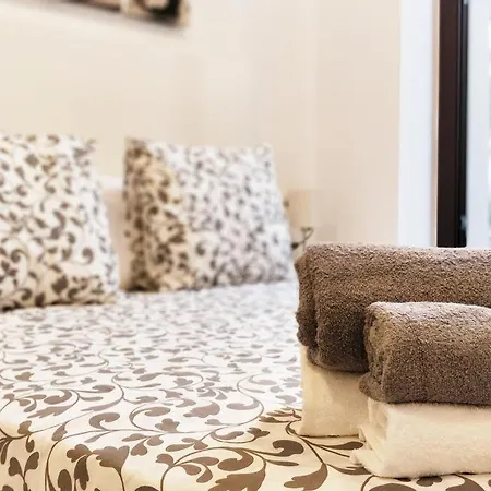 Chic Apartments Deluxe *